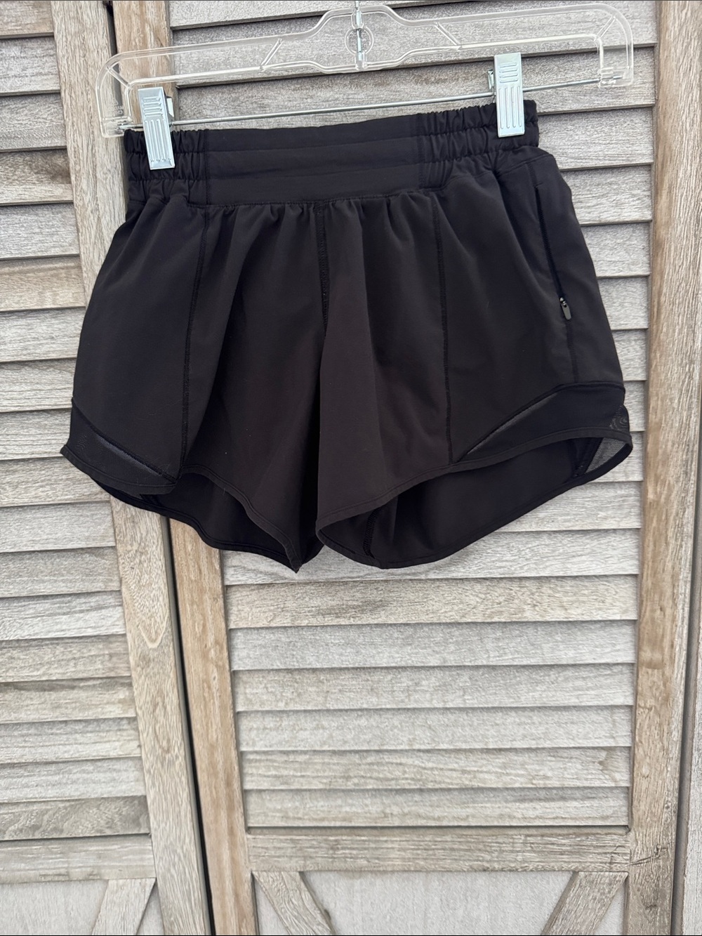 lululemon athletica Black Hotty Hot Shorts size 2Tall